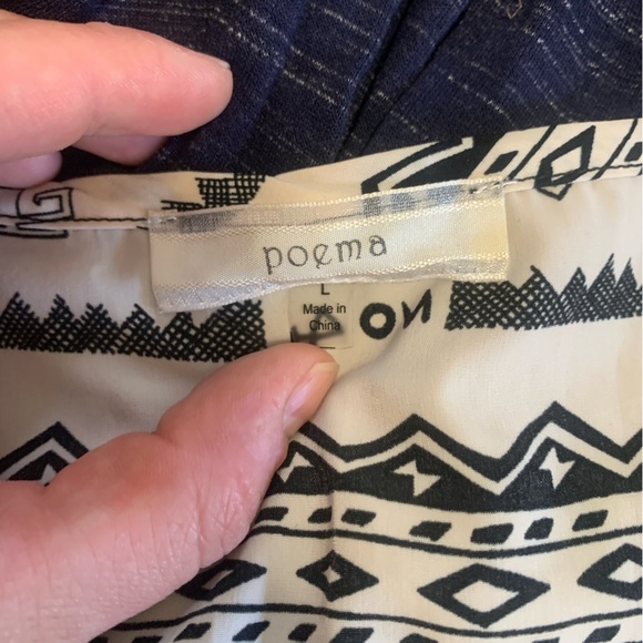 ModCloth poema memory tunic Aztec print black and cream size large - Picture 2 of 5